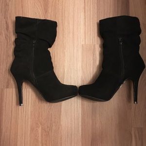 Black heeled boots